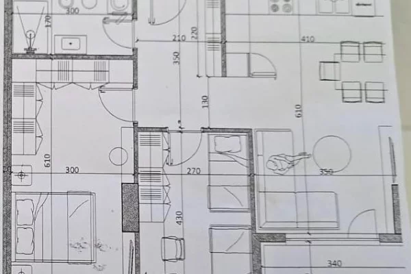 Shtepi ne shitje Apartament ne Tirane, 2+1, Mobilimi Bosh, pa mobiluar, Pagesa 67,200  Euro.