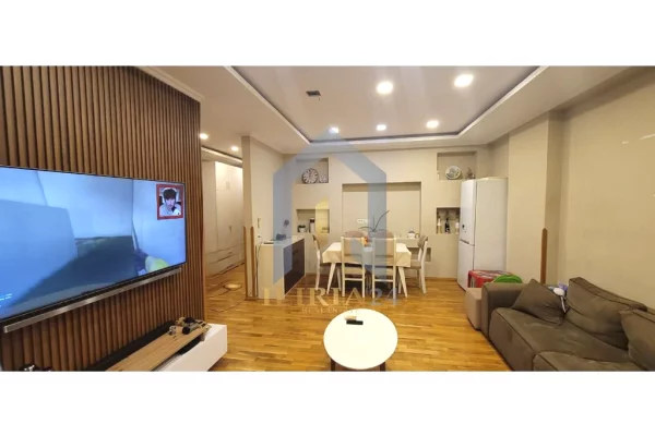 Shtepi ne shitje 2+1 ne Tirane - 84,995 Euro