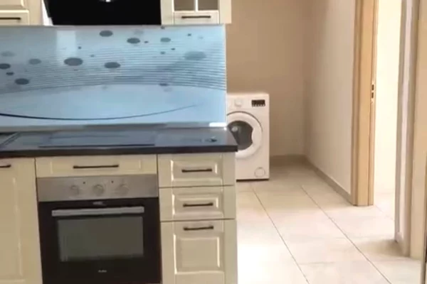 Shtepi ne shitje Apartament ne Tirane, 2+1, Mobilimi Pjeserisht e mobiluar, Pagesa 158,750  Euro.