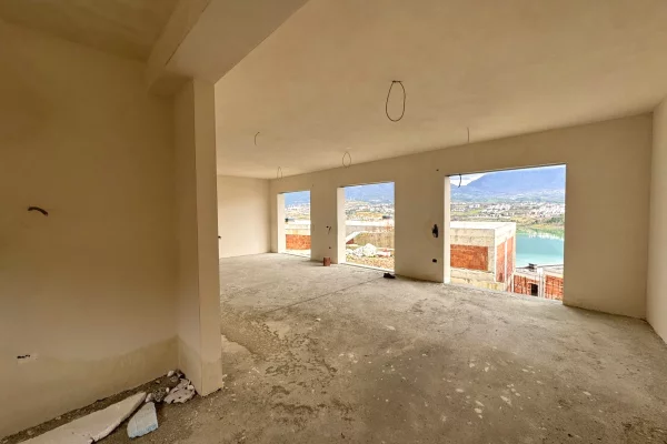 Shtepi ne shitje Vila Luksoze ne Tirane, 3+1, Mobilimi Bosh, pa mobiluar, Pagesa 493,965  Euro.