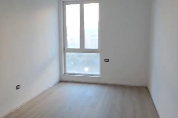 Shtepi ne shitje Apartament ne Tirane, 3+1, Mobilimi Bosh, pa mobiluar, Pagesa 215,500  Euro.