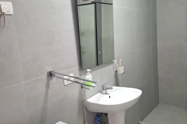 Shtepi me qera Apartament ne Tirane, 2+1, Mobilimi E mobiluar, Pagesa 900  Euro.