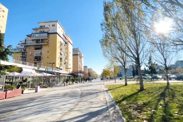Business Property in Sale 4+1 in Tirana - 20,000 Euro