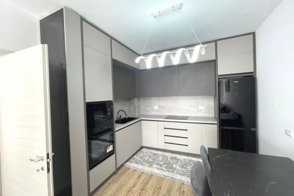 Shtepi me qera Apartament ne Tirane, 2+1, Mobilimi E mobiluar, Pagesa 750  Euro.