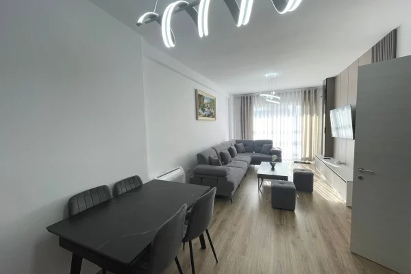 Shtepi me qera Apartament ne Tirane, 2+1, Mobilimi E mobiluar, Pagesa 750  Euro.
