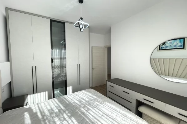 Shtepi me qera Apartament ne Tirane, 2+1, Mobilimi E mobiluar, Pagesa 750  Euro.