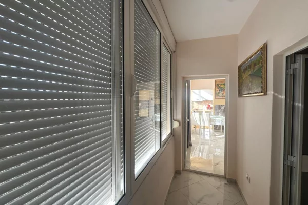 Shtepi ne shitje Apartament ne Durres, 1+1, Mobilimi E mobiluar, Pagesa 55,000  Euro.