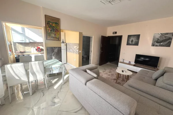 Shtepi ne shitje Apartament ne Durres, 1+1, Mobilimi E mobiluar, Pagesa 55,000  Euro.