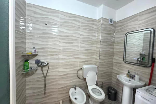 Shtepi ne shitje Apartament ne Durres, 1+1, Mobilimi E mobiluar, Pagesa 55,000  Euro.