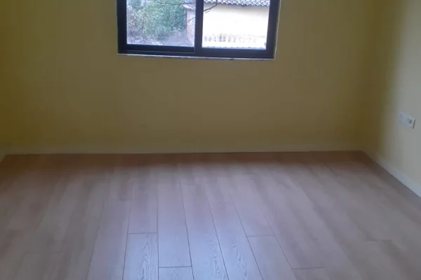 Apartament 1+1 per shitje tek shkolla "Bajram Curri"