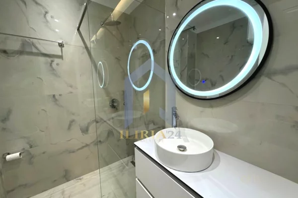 Shtepi me qera Apartament ne Tirane, 2+1, Mobilimi E mobiluar, Pagesa 700  Euro.