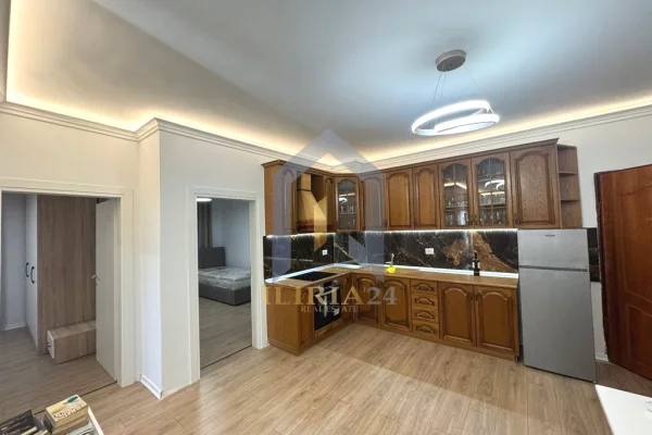 Shtepi me qera Apartament ne Tirane, 2+1, Mobilimi E mobiluar, Pagesa 700  Euro.