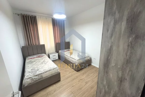 Shtepi me qera Apartament ne Tirane, 2+1, Mobilimi E mobiluar, Pagesa 700  Euro.