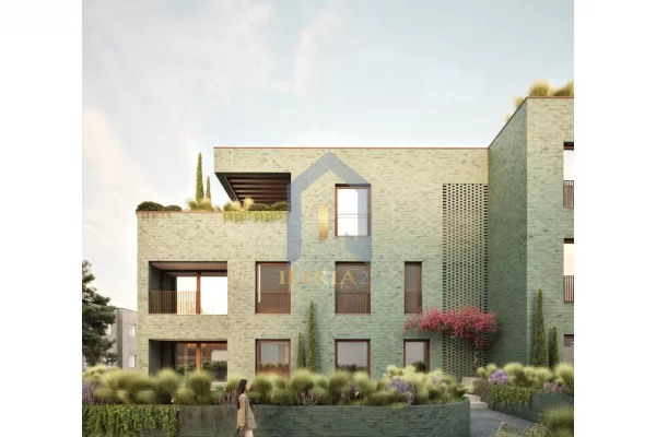 Shtepi ne shitje Apartament ne Tirane, 2+1, Mobilimi Bosh, pa mobiluar, Pagesa 242,820  Euro.