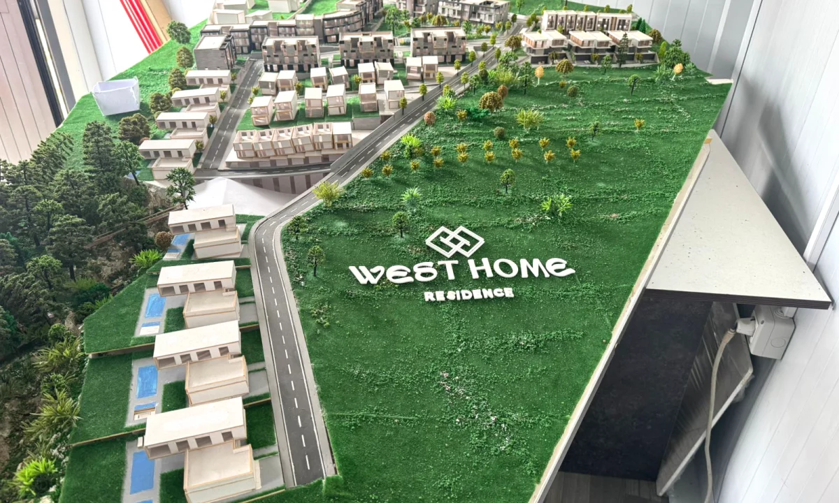 Shtepi ne shitje Vila Luksoze ne Tirane, 4+1, Mobilimi Bosh, pa mobiluar, Pagesa 375,000  Euro.