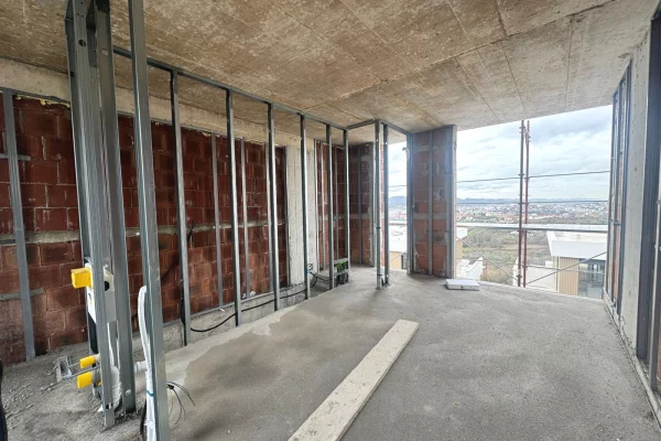 House for Sale 4+1 in Tirana - 375,000 Euro