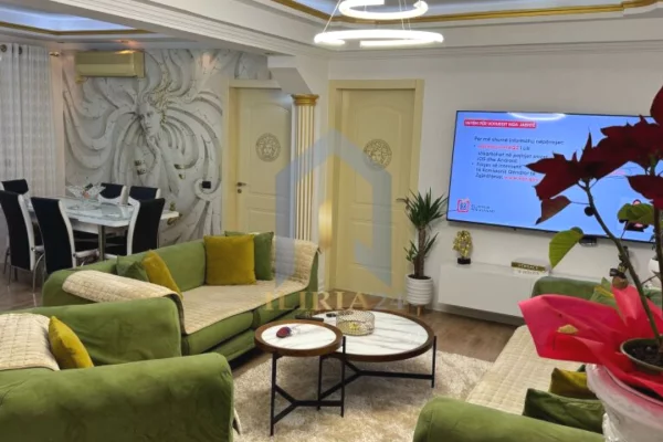 Shtepi ne shitje Apartament ne Tirane, 3+1, Mobilimi E mobiluar, Pagesa 190,000  Euro.