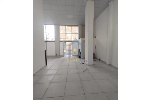 Ambient biznesi me qera 1+1 ne Tirane - 1,500 Euro