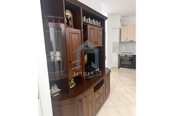 Shtepi me qera 2+1 ne Tirane - 700 Euro