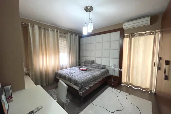 Apartment for sale in Tirana 4+1, Furnished