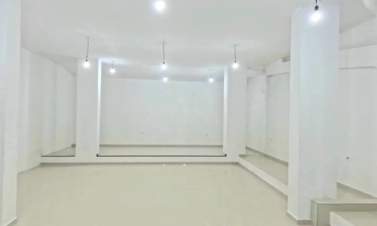 Ambient biznesi per qira ne 5 Maj