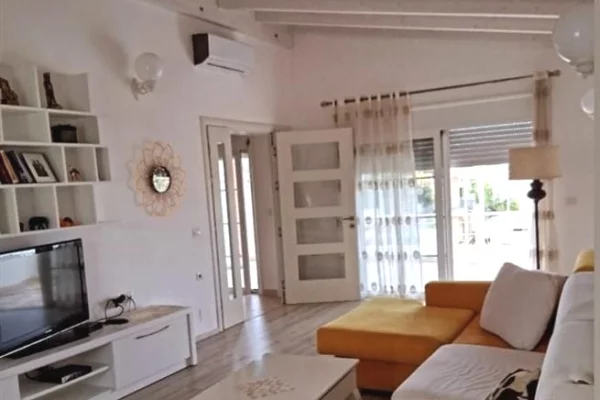 Luxury villas for sale in Vlora 5+1, Furnished