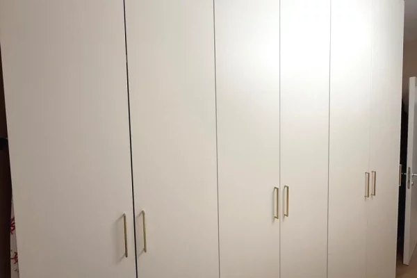 Shtepi ne shitje Apartament ne Tirane, 1+1, Mobilimi E mobiluar, Pagesa 86,000  Euro.