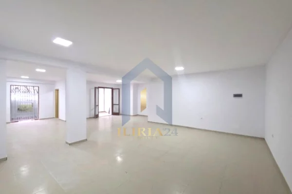 Super Mundesi Investimi !!! Shitet ambient biznesi , prane Kopshtit Botanik