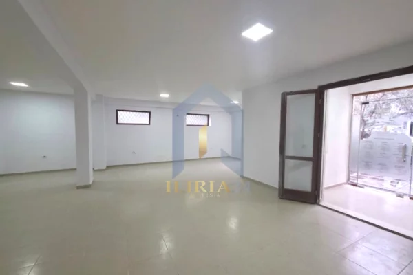 Ambient biznesi ne shitje 1+1 ne Tirane - 180,000 Euro