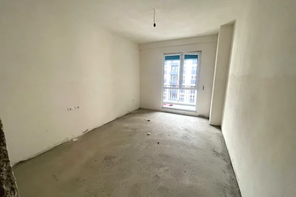 Shtepi ne shitje Apartament ne Tirane, 2+1, Mobilimi Bosh, pa mobiluar, Pagesa 119,880  Euro.