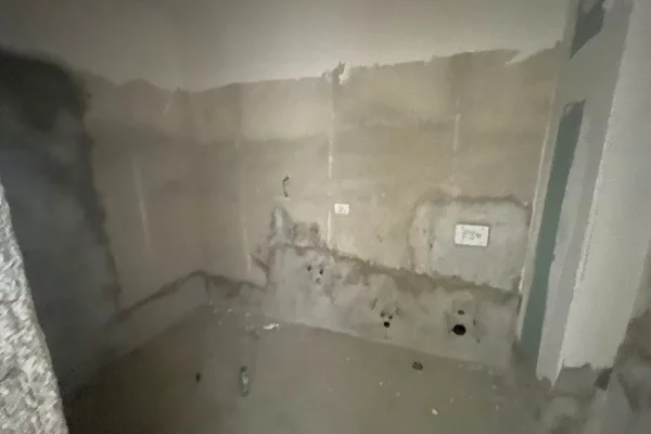 Shtepi ne shitje Apartament ne Tirane, 2+1, Mobilimi Bosh, pa mobiluar, Pagesa 119,880  Euro.