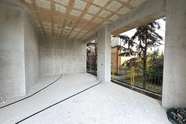 Ambient biznesi ne shitje 1+1 ne Tirane - 3,000 Euro