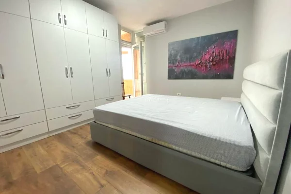 Shtepi ne shitje 2+1 ne Tirane - 1,050 Euro