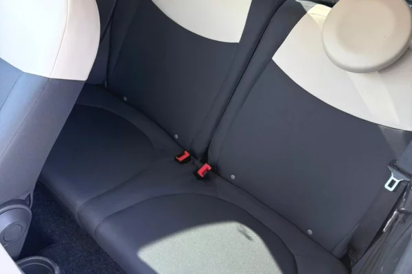 Makina ne shitje ne Tirane - 1,000 Euro