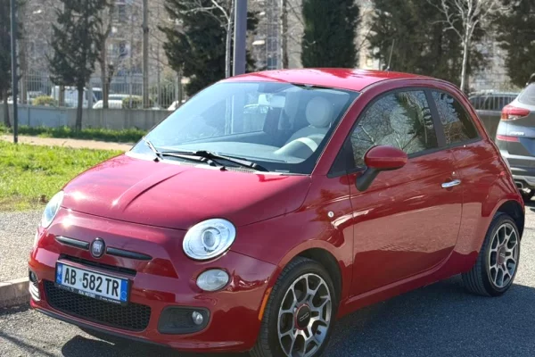 Makina ne shitje ne Tirane, Fiat, 2012 Benzine,Kambio Automatik Pagesa 5,300  Euro.