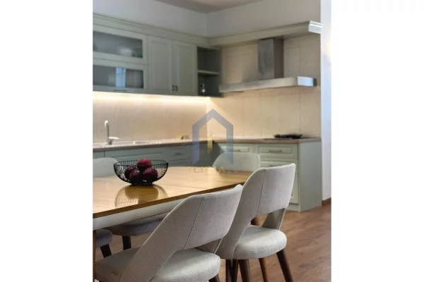 Shtepi me qera Apartament ne Tirane, 3+1, Mobilimi E mobiluar, Pagesa 1,600  Euro.