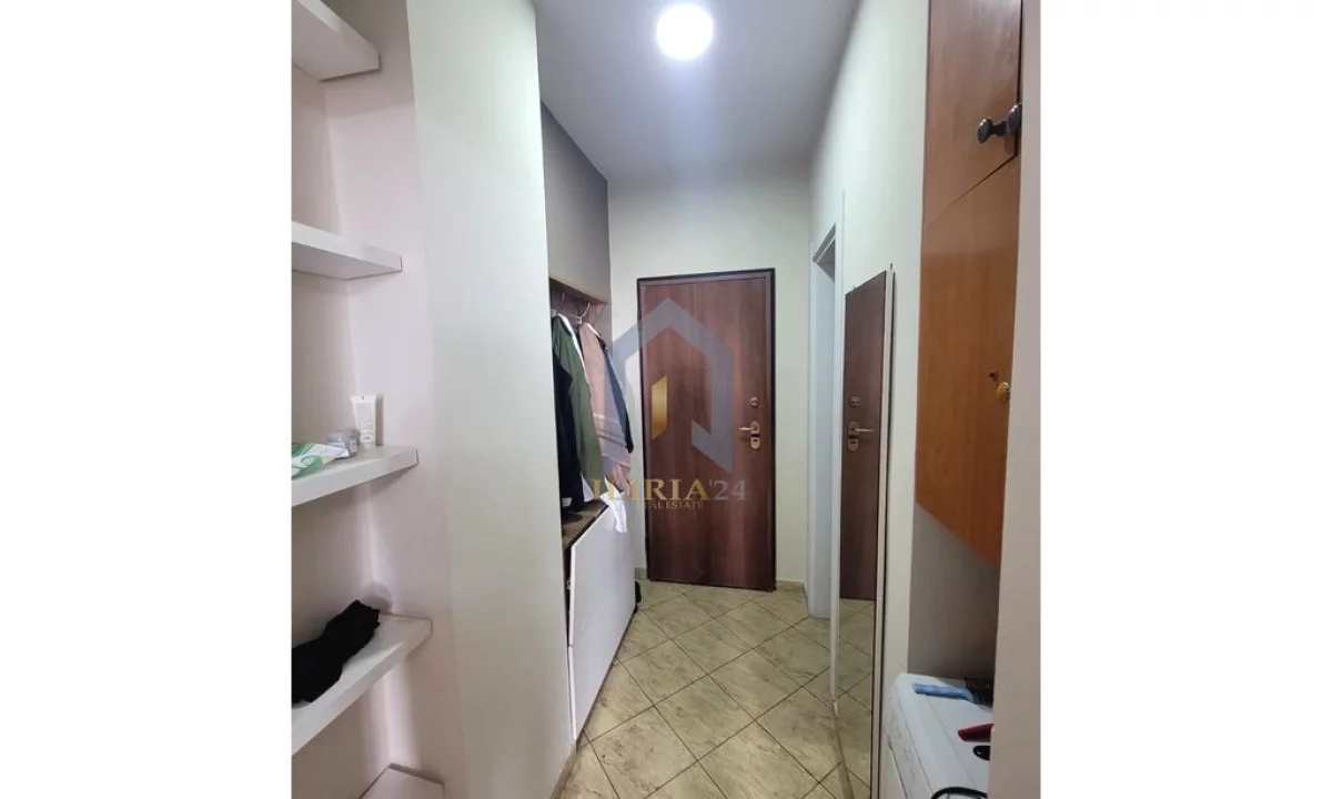 Shtepi me qera Apartament ne Tirane, Garsoniere, Mobilimi Pjeserisht e mobiluar, Pagesa 330  Euro.