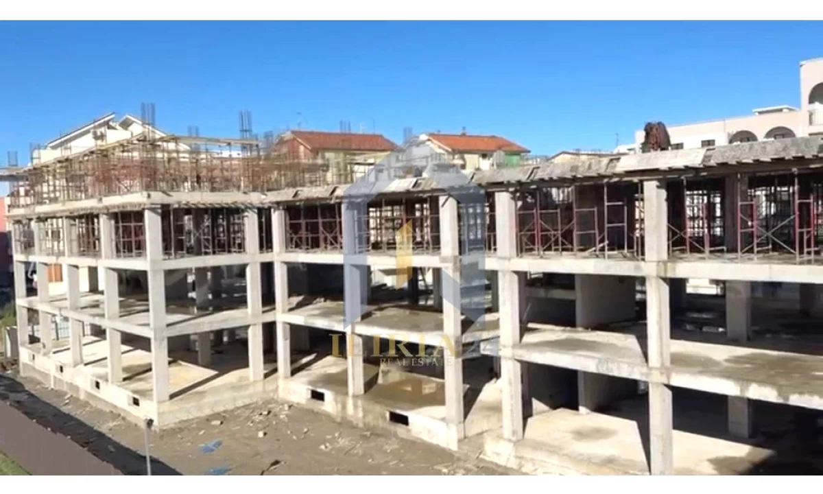 Shtepi ne shitje Apartament ne Durres, 1+1, Mobilimi Bosh, pa mobiluar, Pagesa 74,250  Euro.