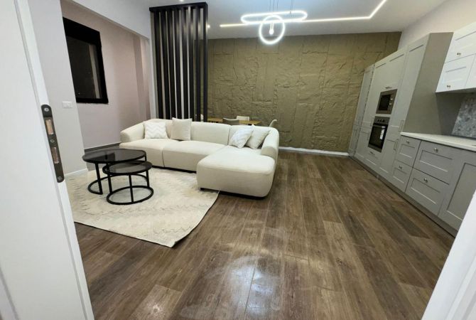Shtepi me qera 1+1 ne Tirane - 700 Euro