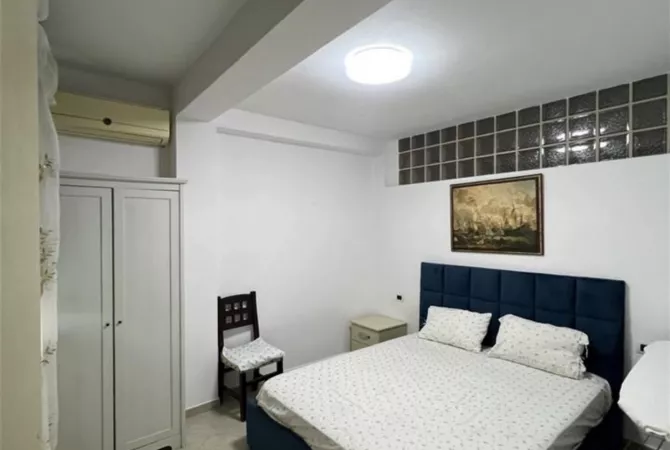 Shtepi me qera 2+1 ne Tirane - 650 Euro
