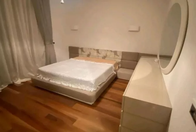 Shtepi me qera 1+1 ne Tirane - 800 Euro