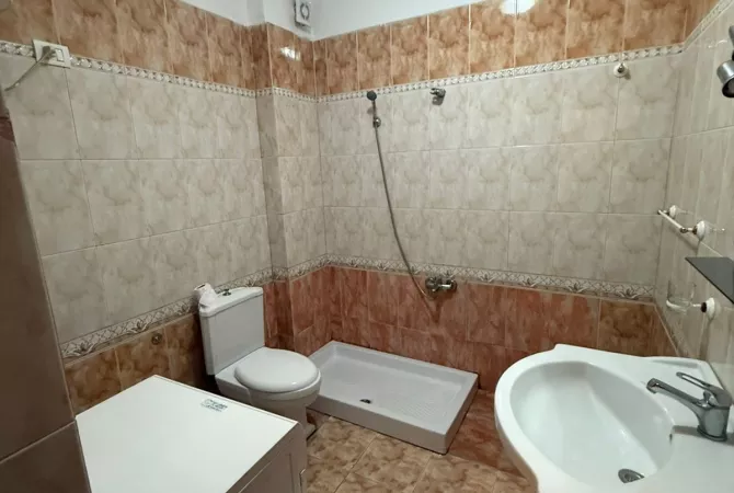 Shtepi me qera 2+1 ne Tirane - 55,000 Leke