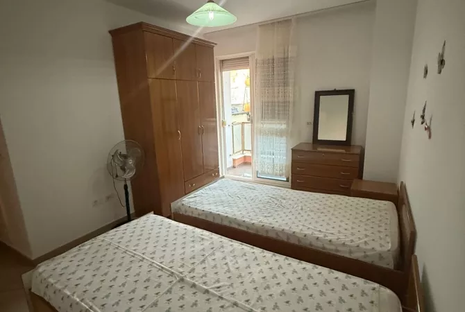 Shtepi me qera 2+1 ne Tirane - 55,000 Leke