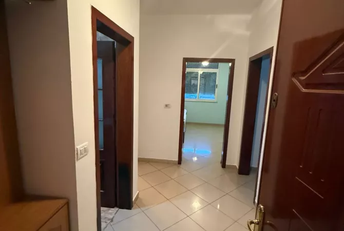 Shtepi me qera Apartament ne Tirane, 2+1, Mobilimi E mobiluar, Pagesa 55,000  Leke.