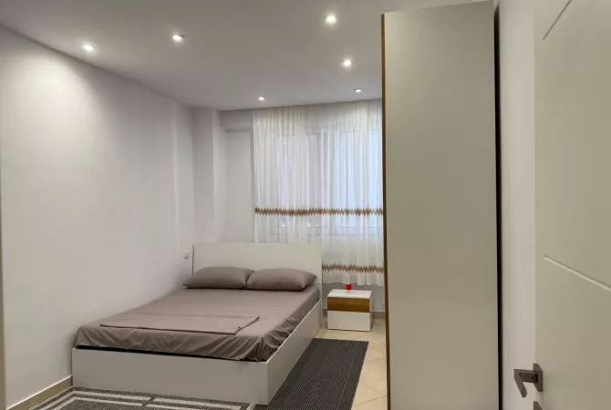 Shtepi me qera Apartament ne Tirane, 2+1, Mobilimi E mobiluar, Pagesa 550  Euro.