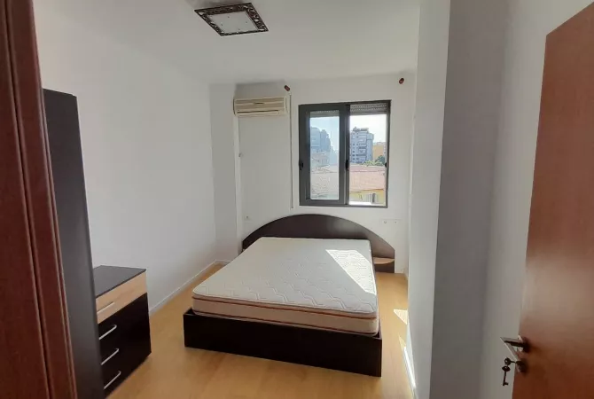 Shtepi me qera Apartament ne Tirane, 1+1, Mobilimi E mobiluar, Pagesa 59,000  Leke.