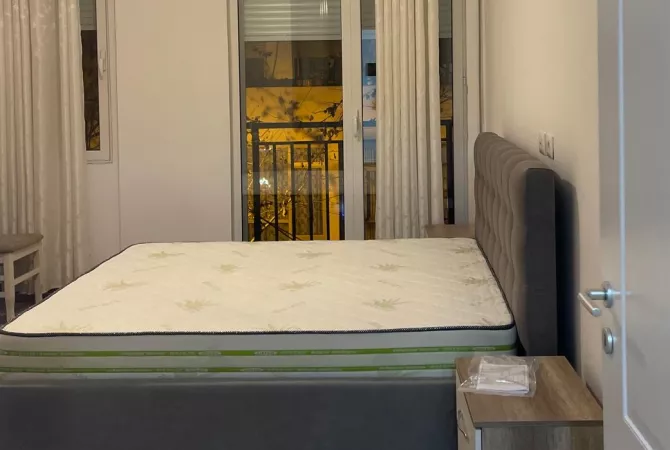 Shtepi me qera Apartament ne Tirane, 1+1, Mobilimi E mobiluar, Pagesa 70,000  Leke.