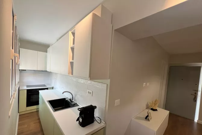 Shtepi me qera Apartament ne Tirane, 1+1, Mobilimi E mobiluar, Pagesa 40,000  Leke.