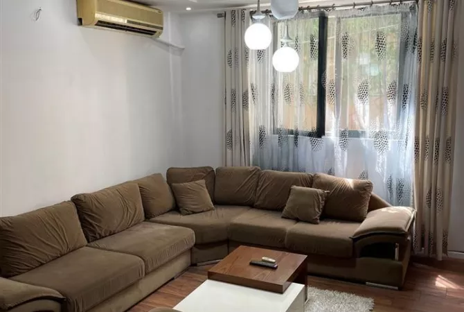 Shtepi me qera 2+1 ne Tirane - 500 Euro