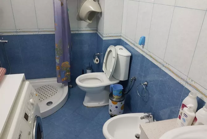 Shtepi me qera 1+1 ne Tirane - 35,000 Leke